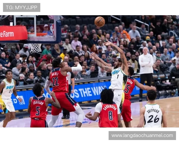 猛龙激战步行者鏖战四节险胜双方球星上演巅峰对决