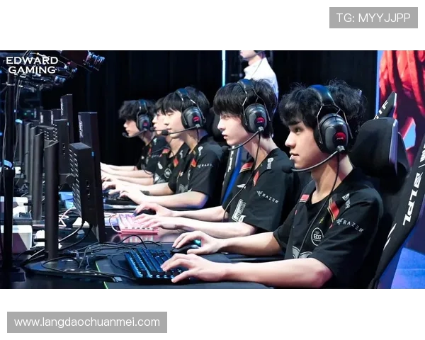 电竞比分实时更新精彩对决分析多维度解析战队胜负关键因素