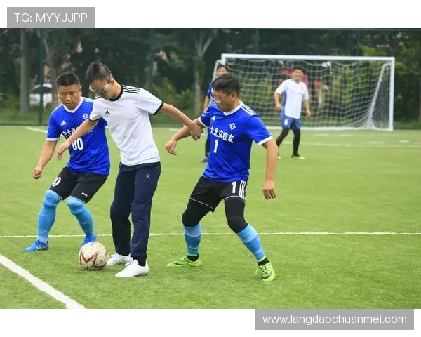 北京足球队精英赛表现分析团队协作的力量与不足