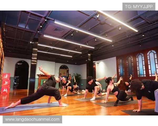 坚持力量与健康并重打造全方位身心平衡的科学健身新理念