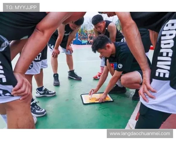 2013年雷霆与开拓者激战回顾：一场篮球盛宴的精彩瞬间与战术分析