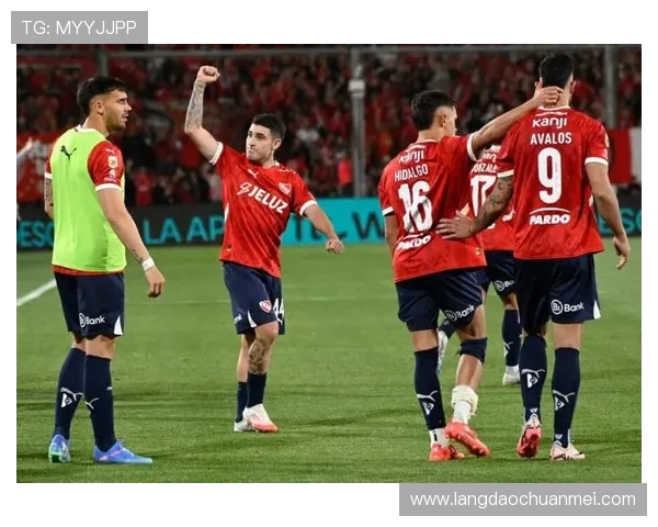 图库曼与独立队激战正酣谁能在这场较量中笑到最后